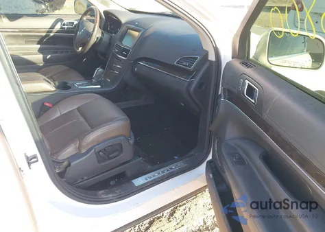 2013 Lincoln Mkt Ecoboost z USA, uszkodzony, nr VIN 2LMHJ5AT9DBL56571